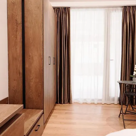 101 Tirana